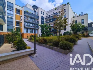 Apartment in Sceaux (92330)