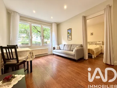 Apartment in Courbevoie (92400)