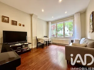 Apartment in Courbevoie (92400)