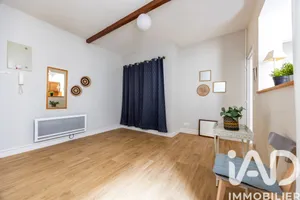 Apartment in Bordeaux (33800)