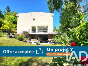 House in Jouy-en-Josas (78350)