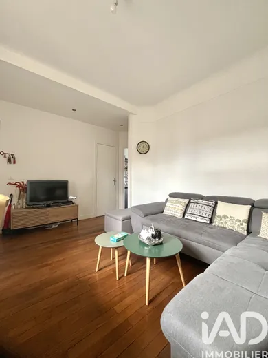 Apartment in Courbevoie (92400)