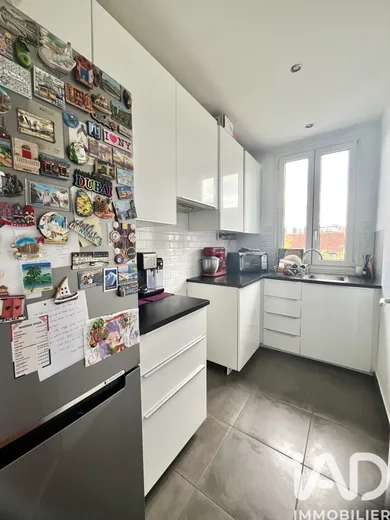 Apartment in Courbevoie (92400)