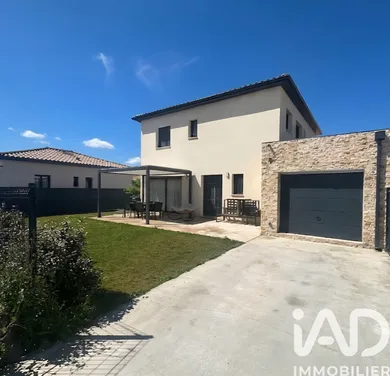 Traditional house in Laudun-l'Ardoise (30290)
