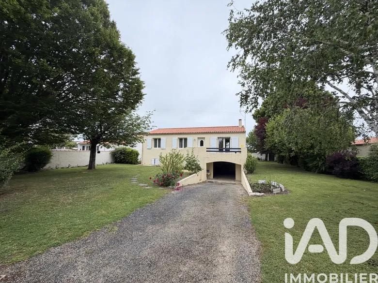 Maison 6 pièces 106 m² · à La Jarrie · 106 m² · 360 000 €