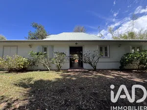Architectural house in Le Morne-Vert (97226)