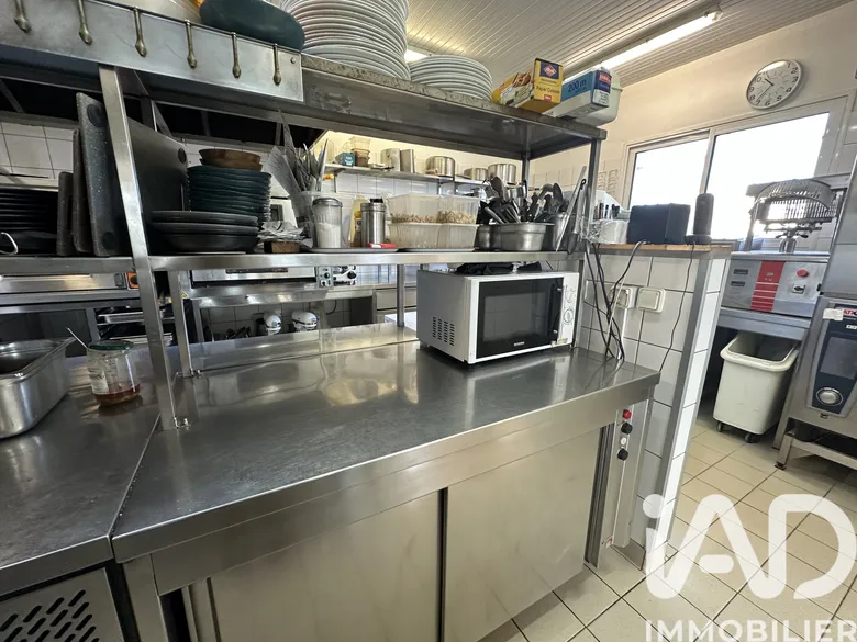 Restaurant à Moutiers-les-Mauxfaits (85540) · 300 m² · 87 800 €