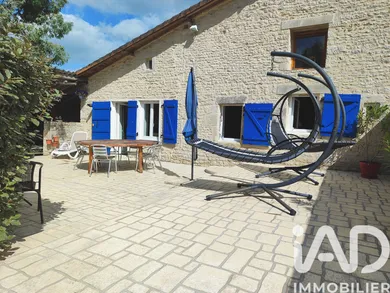 Maison à Champagne-Mouton (16350)