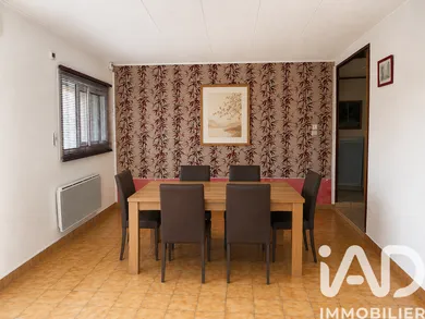 Apartment in Pierrevert (04860)