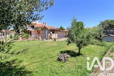 House in Entraigues-sur-la-Sorgue (84320)