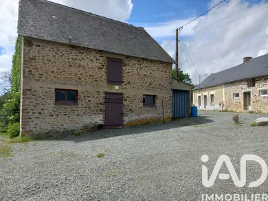 Maison de campagne à Courcité (53700)