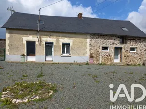 Maison de campagne à Courcité (53700)
