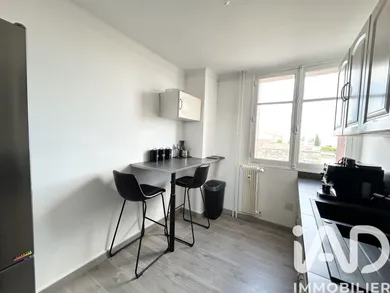 Apartment in Nîmes (30000)