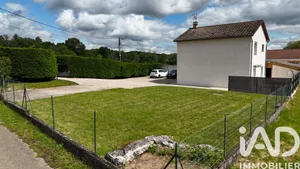 House in Neuville-sur-Ain (01160)