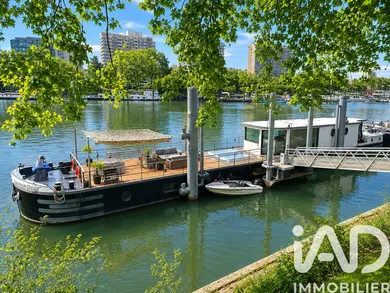 Barge in Clichy (92110)