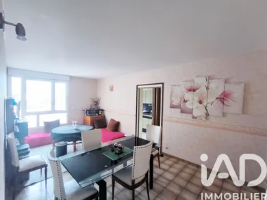 Apartment in Saint-Pierre-lès-Elbeuf (76320)