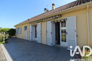 Detached house in La Chapelle-Saint-Aubin (72650)