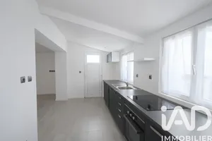 House in Saint-Pierre-Laval (42620)