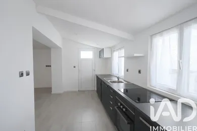 House in Saint-Pierre-Laval (42620)