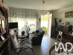 Apartment in Pompignac (33370)