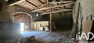 Barn in Saint-Bonnet-près-Riom (63200)
