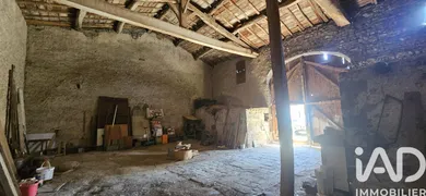 Barn in Saint-Bonnet-près-Riom (63200)
