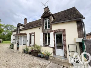Village house in Villiers-Saint-Benoît (89130)