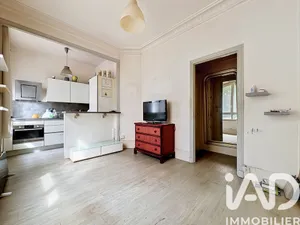 Apartment in Saint-Mandé (94160)