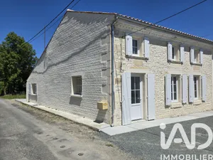 House in Moragne (17430)