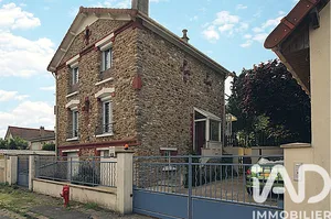Maison traditionnelle à Villecresnes (94440)