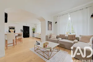 Traditional house in Presles-en-Brie (77220)