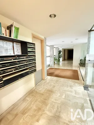 Apartment in Garches (92380)