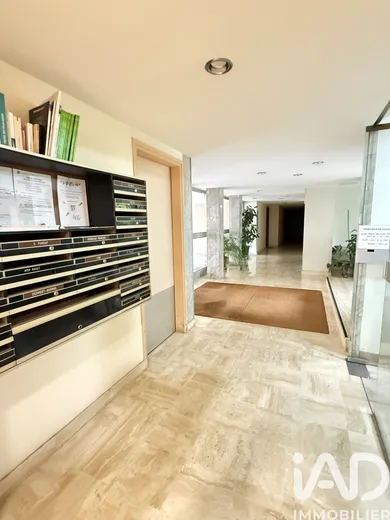 Apartment in Garches (92380)