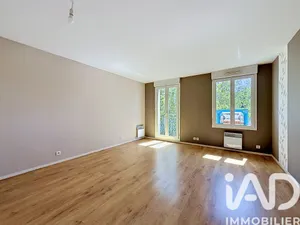 Apartment in Saint-Pierre-du-Perray (91280)
