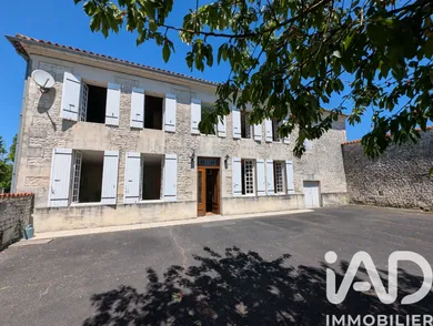 Maison à Montils (17800)