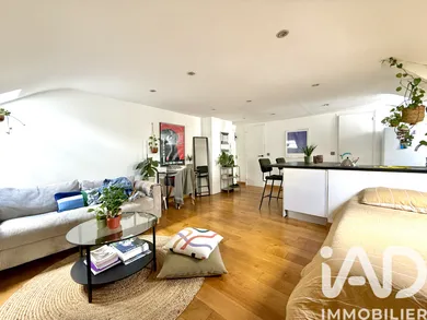 Apartment in Paris (75011)