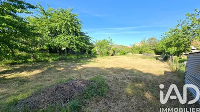 Building plot in Valence-en-Poitou (86700)