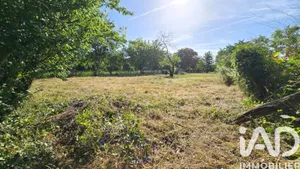 Building plot in Valence-en-Poitou (86700)