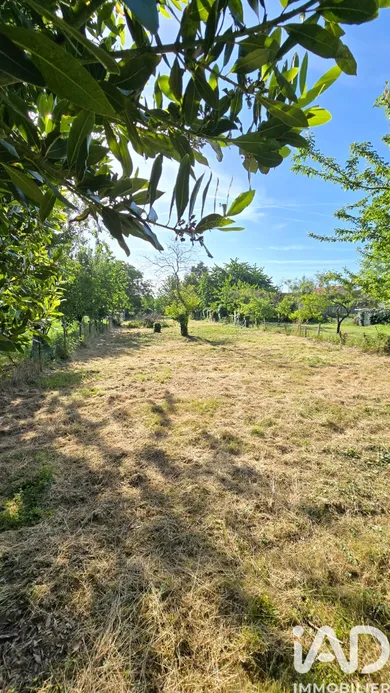 Building plot in Valence-en-Poitou (86700)