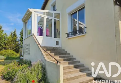 Maison de village à La Celle-Saint-Cyr (89116)