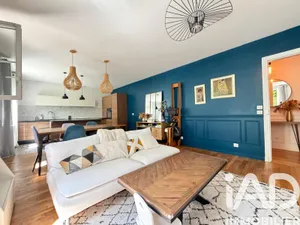 Apartment in Montrouge (92120)