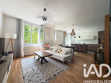 Apartment in Montrouge (92120)