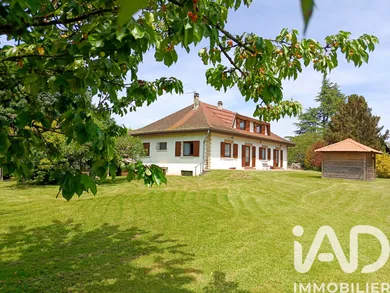 Maison traditionnelle à Saint-Siméon-de-Bressieux (38870)