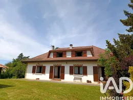 Traditional house in Saint-Siméon-de-Bressieux (38870)