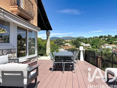 Maison à Cagnes-sur-Mer (06800)