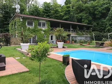 Domain in Bruebach (68440)