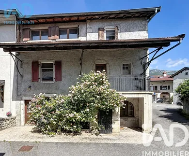 Maison de village à Saint-Jean-de-Gonville (01630)