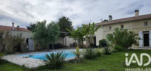Traditional house in Saint-Yzan-de-Soudiac (33920)