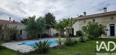 Traditional house in Saint-Yzan-de-Soudiac (33920)