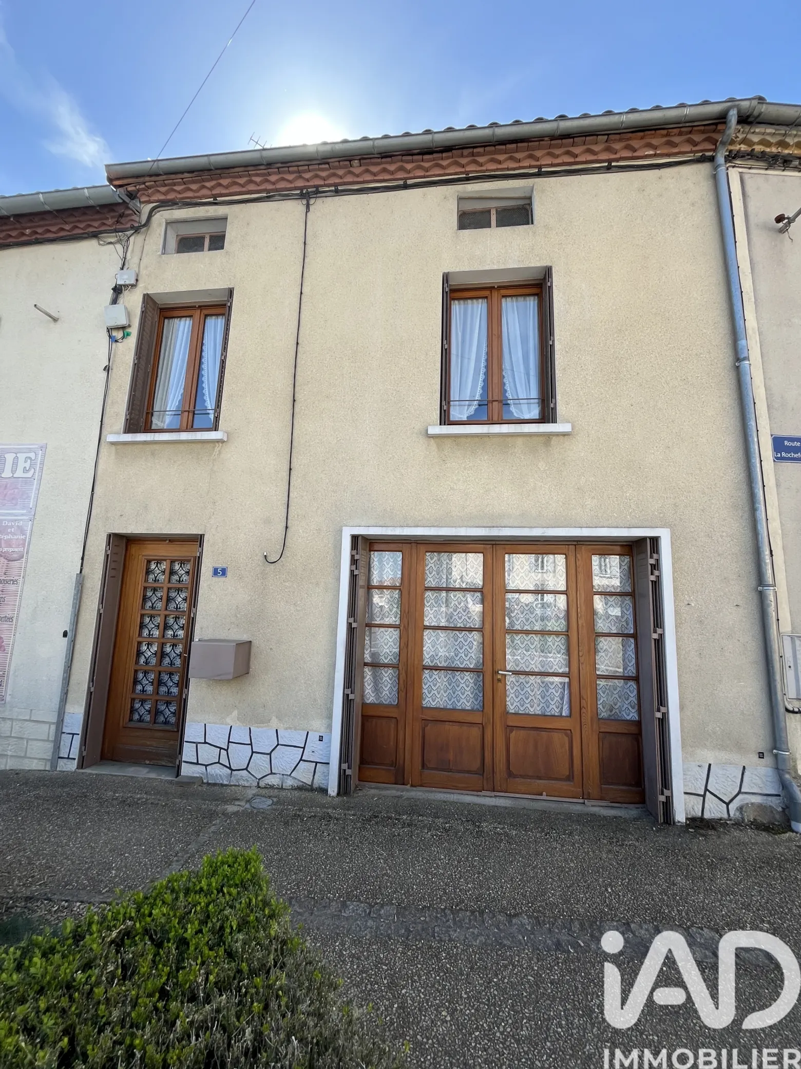 Vente maison à Massignac (16310) : maison de village 5 pièces 115 m² - 2030007